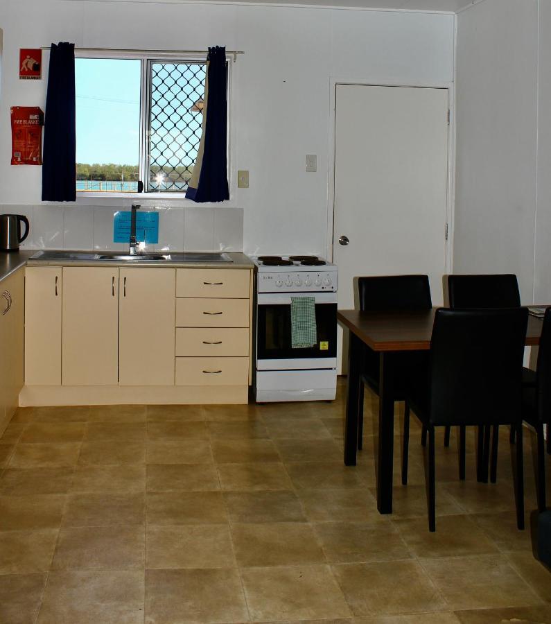 Matildas End Holiday Units Karumba Exterior foto